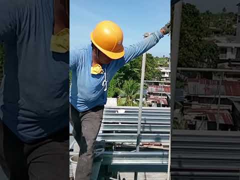 oo construction worker lang kami at least kumikita sa maayos na paraan at lumalaban ng patas♥️