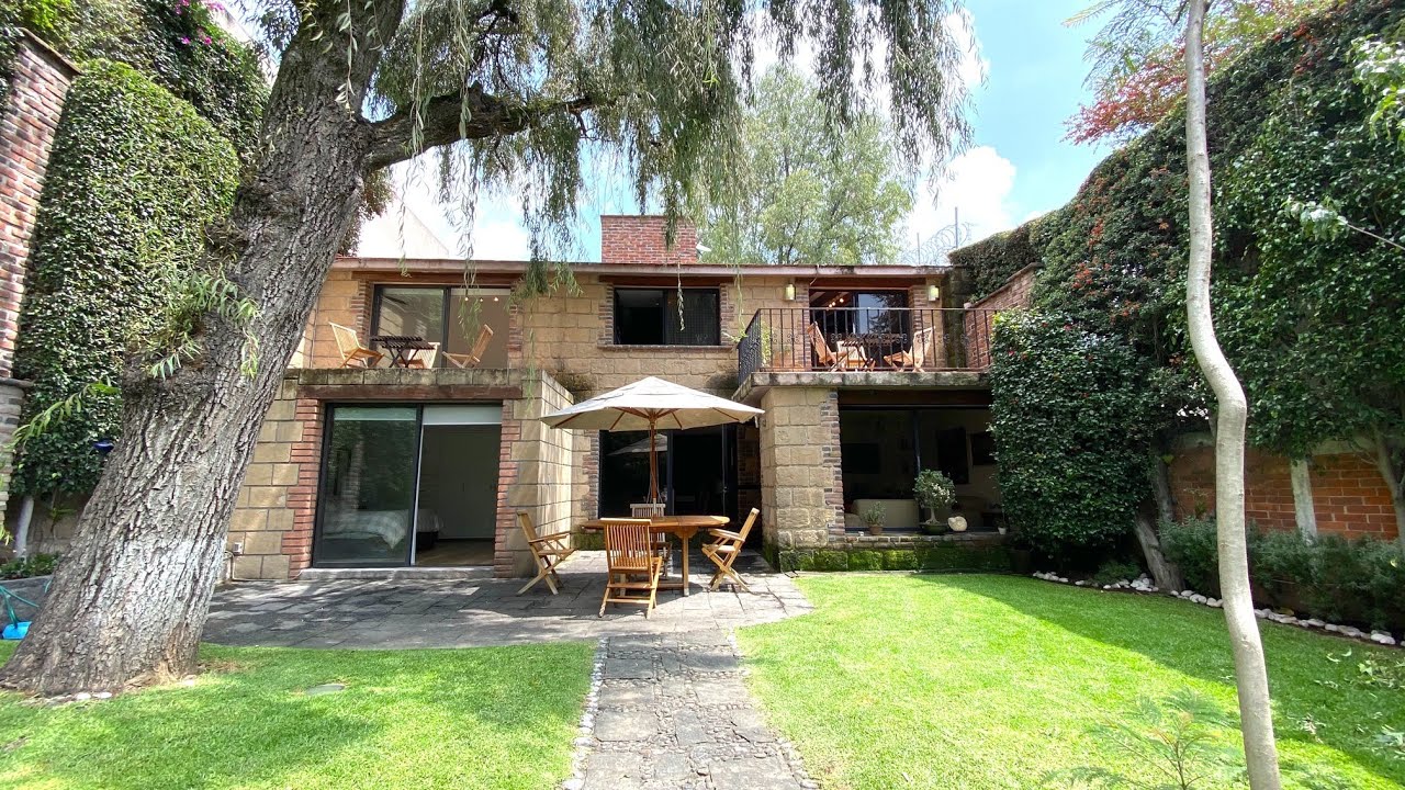 Casa en venta en  Fraccionamiento con seguridad, amplio Jardin y terrazas.