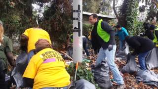 San Jose Mayor Liccardo Gateway Clean Up with Homeless Individuals