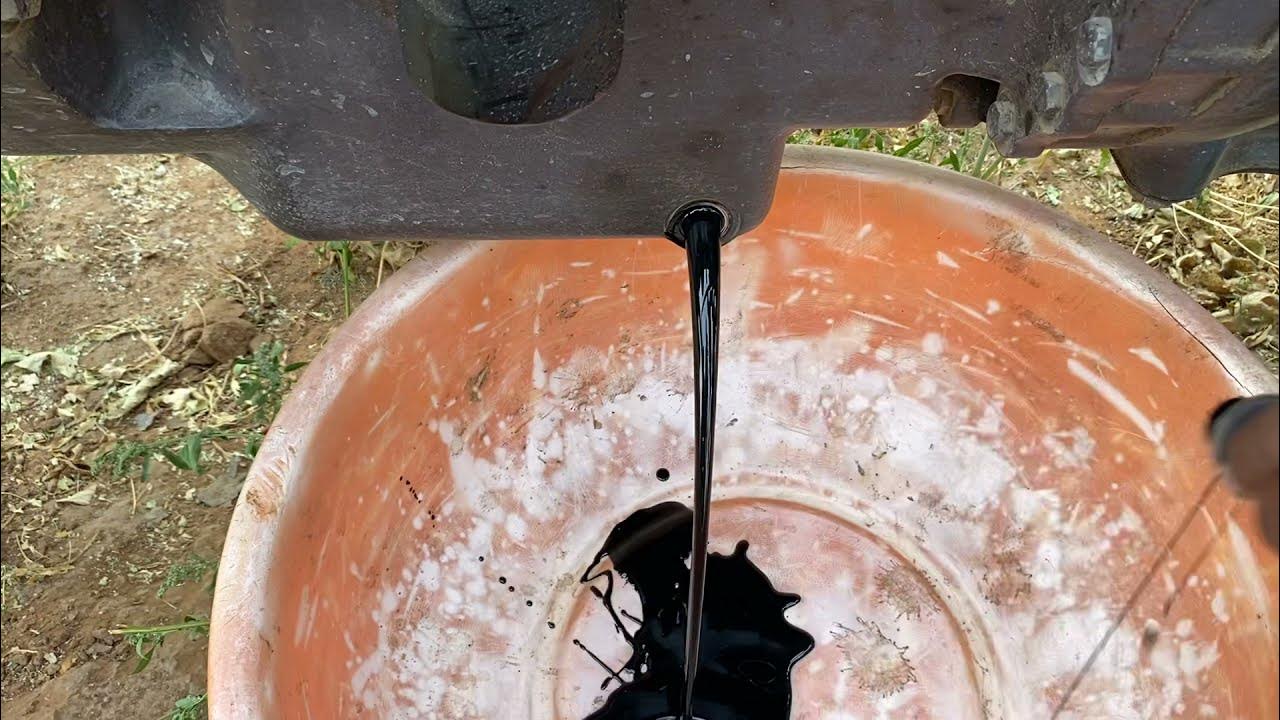 Massey tractor ka engine oil kaise change Karen Massey Ferguson