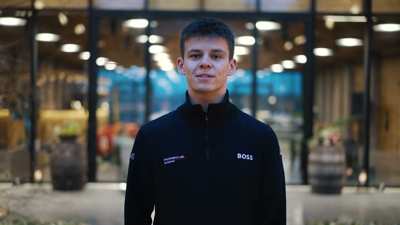 Flatout Club Præsentation af Bastian Buus - produceret af 2B Connect.