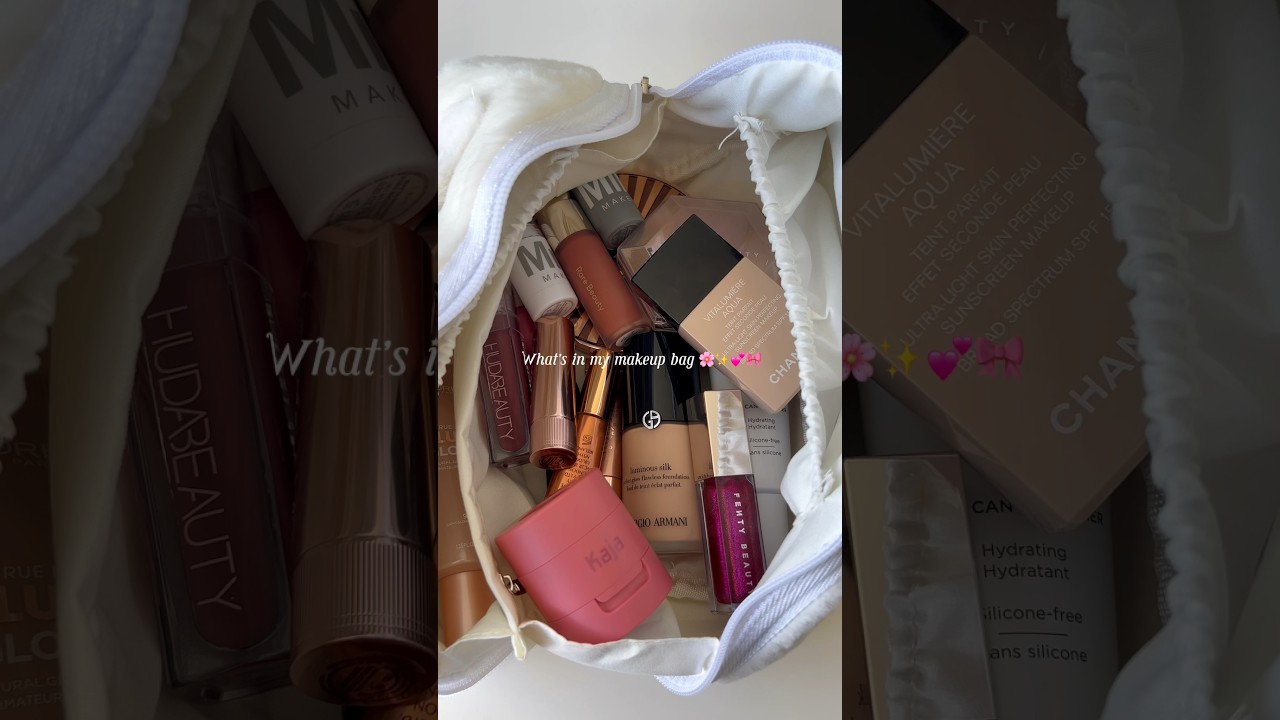 What’s in my makeup bag ✨💕🌸💄