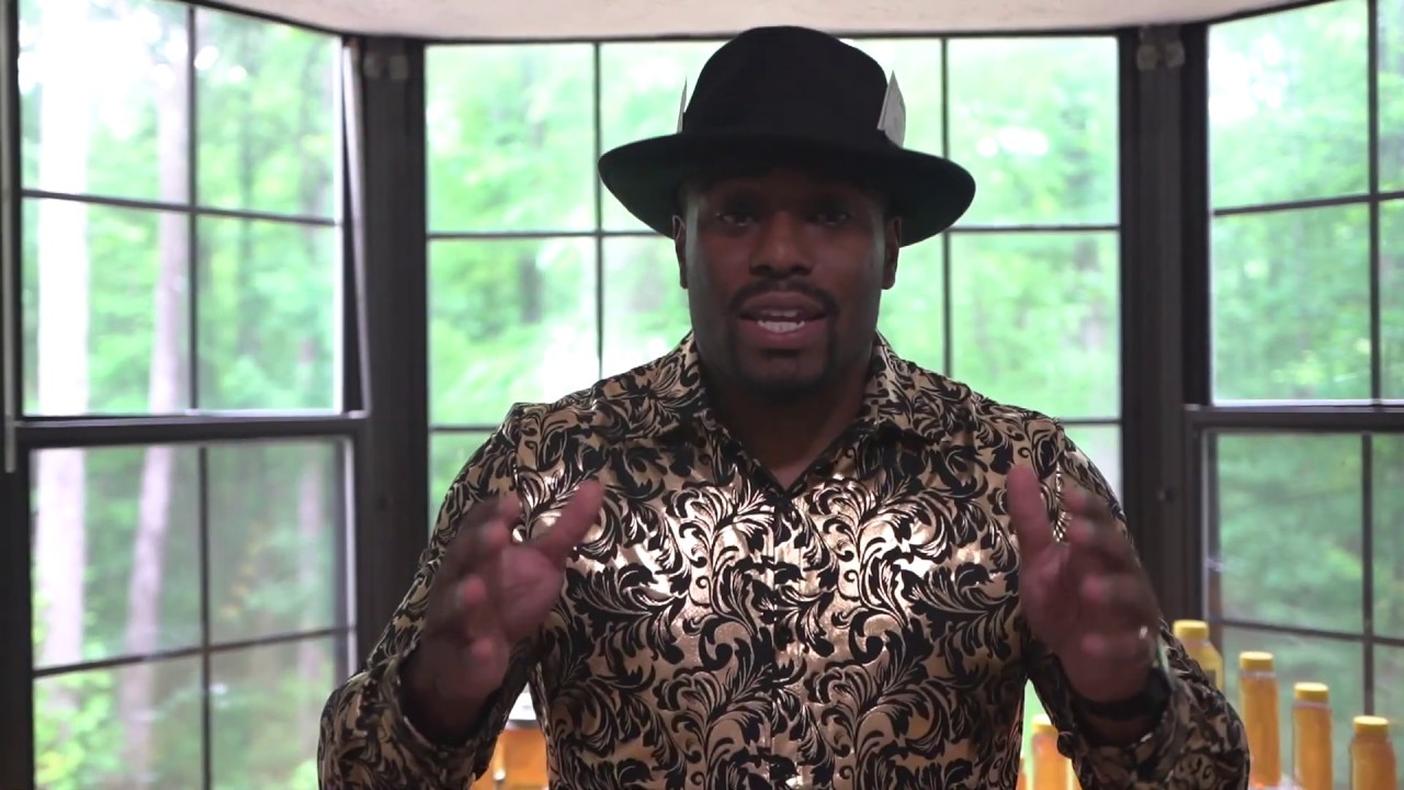 The Straight Buzz with Bee Pimpn