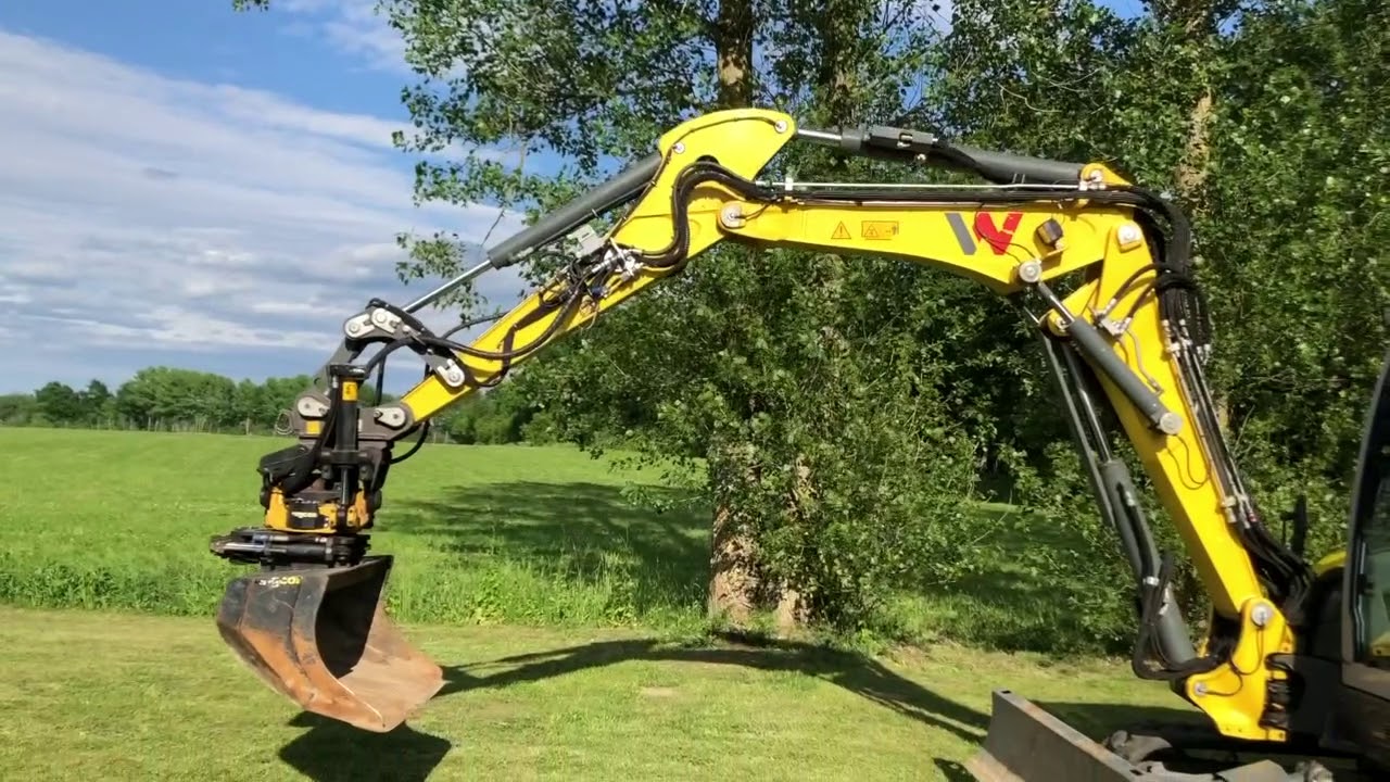 Köp Bandgrävmaskin Wacker Neuson ET65 med tiltrotator och många redskap på Klaravik
