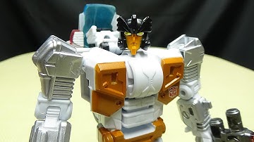 Generations Combiner Wars Deluxe GROOVE: EmGo