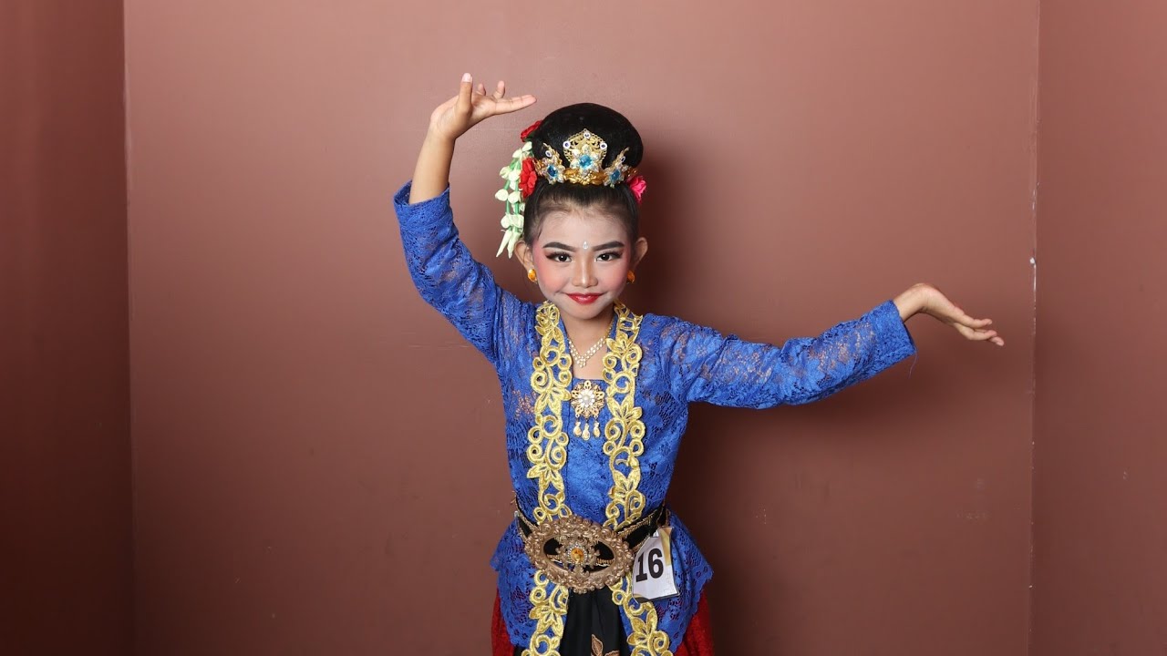 Pasanggiri Jaipong Senggot Suling by Sanggar Mustika Arum#mustikaarum #jaipong #jaipongan #senggot