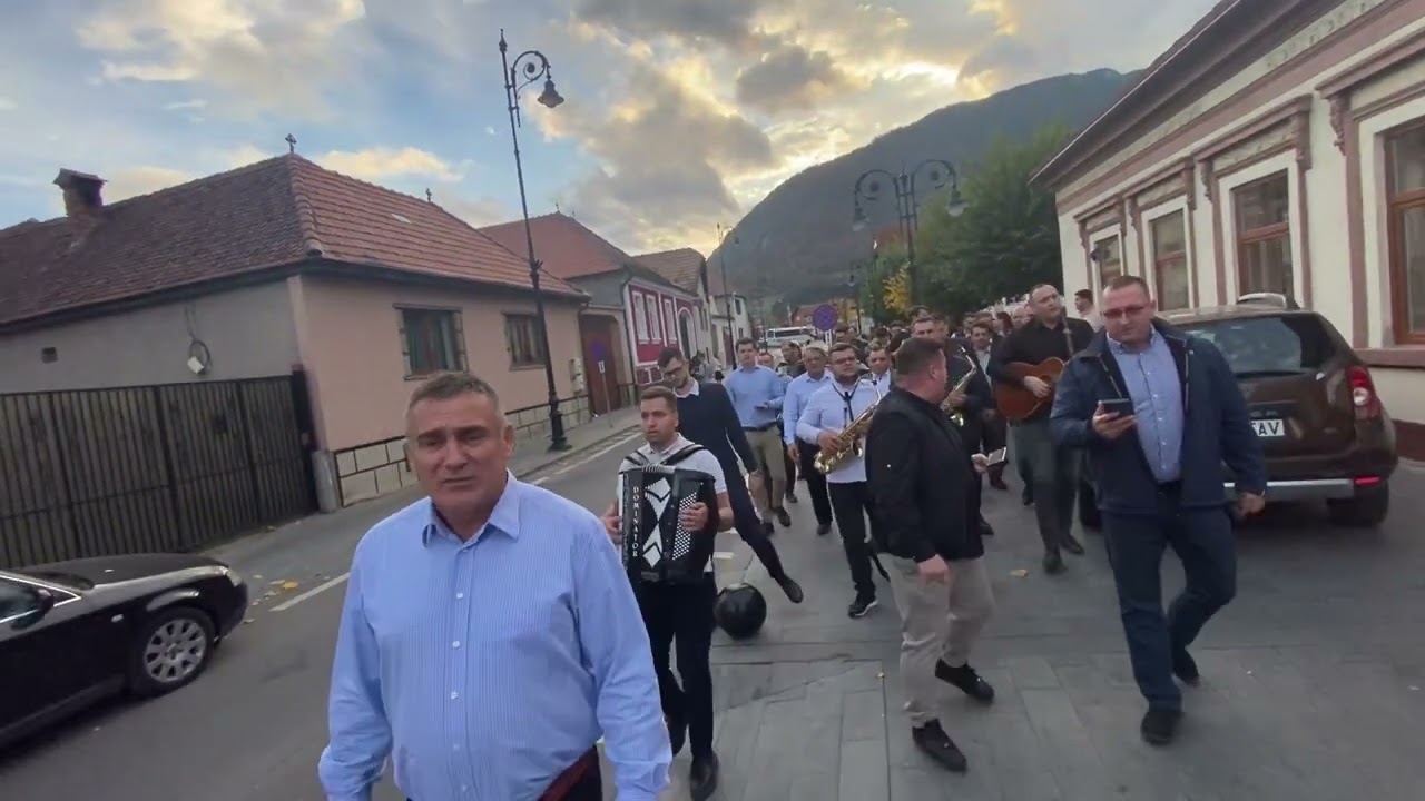 Fiii cântăreților-Cineva sus în cer mă iubește |Zarnesti, Brașov|