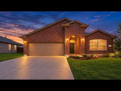 560 Pendennis Drive, Saginaw, TX home video tour