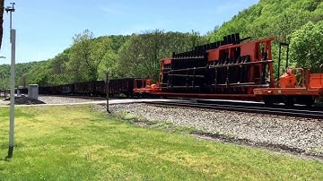 Ex Conrail Dash 8 Leads NS 189