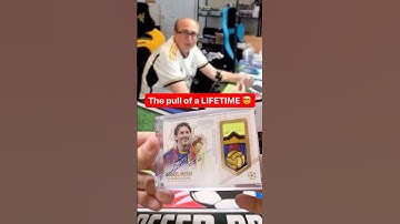 Pulled an ULTRA-RARE MESSI autograph card!! 🤯🔥✍️