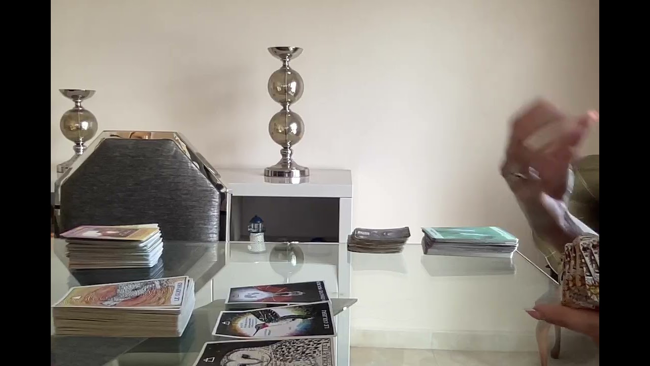 l'univers vous réserve de belles surprises ,garder la foi et continuer votre ascension spirituelle