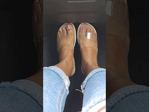 LIKE COMMENT & SUBSCRIBE #feet #asmr #prettyfeet #prettytoes #pinktoe #customvideo #shorts #crushing