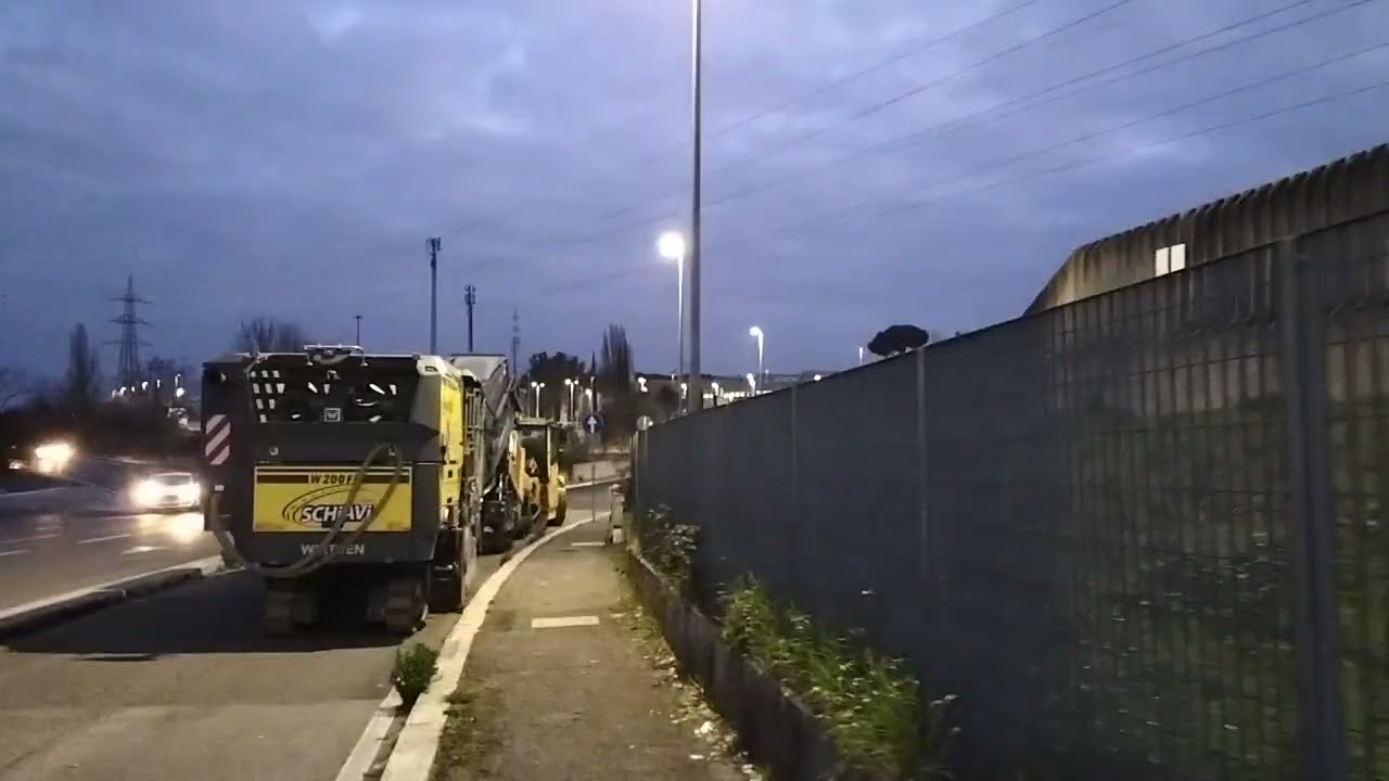 Via Fiumicino finalmente illuminata dopo 24 anni di lotte civili