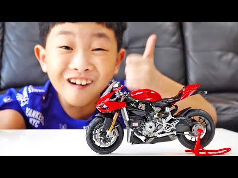 예준이의 자동차 게임 플레이 장난감 조립놀이 슈퍼바이크 Car Game Play with Toy Assembly