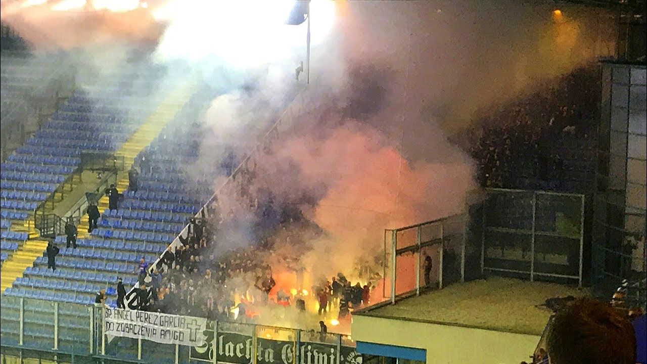 PL: Wisła Kraków - Piast Gliwice [Piast Fans]. 2019-10-18 football score