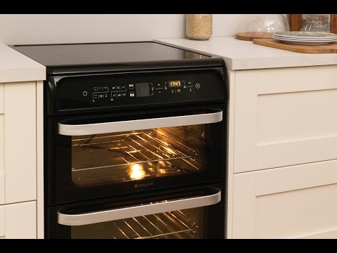 Hotpoint HUI62TK Electric Cooker