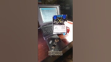 First laptop equipped with a built-in CD-ROM, IBM ThinkPad 755CD #short #retrocomputer