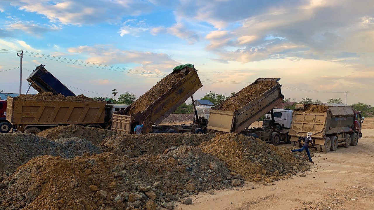 Nice Perfectly.!! Long Dump Truck Leveling Dirt Grader Roller