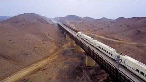 High speed railway speeds up Xinjiang development - DayDayNews