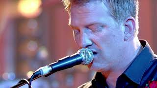 Queens Of The Stone Age - The Vampyre of Time and Memory (Studio 104, Paris)