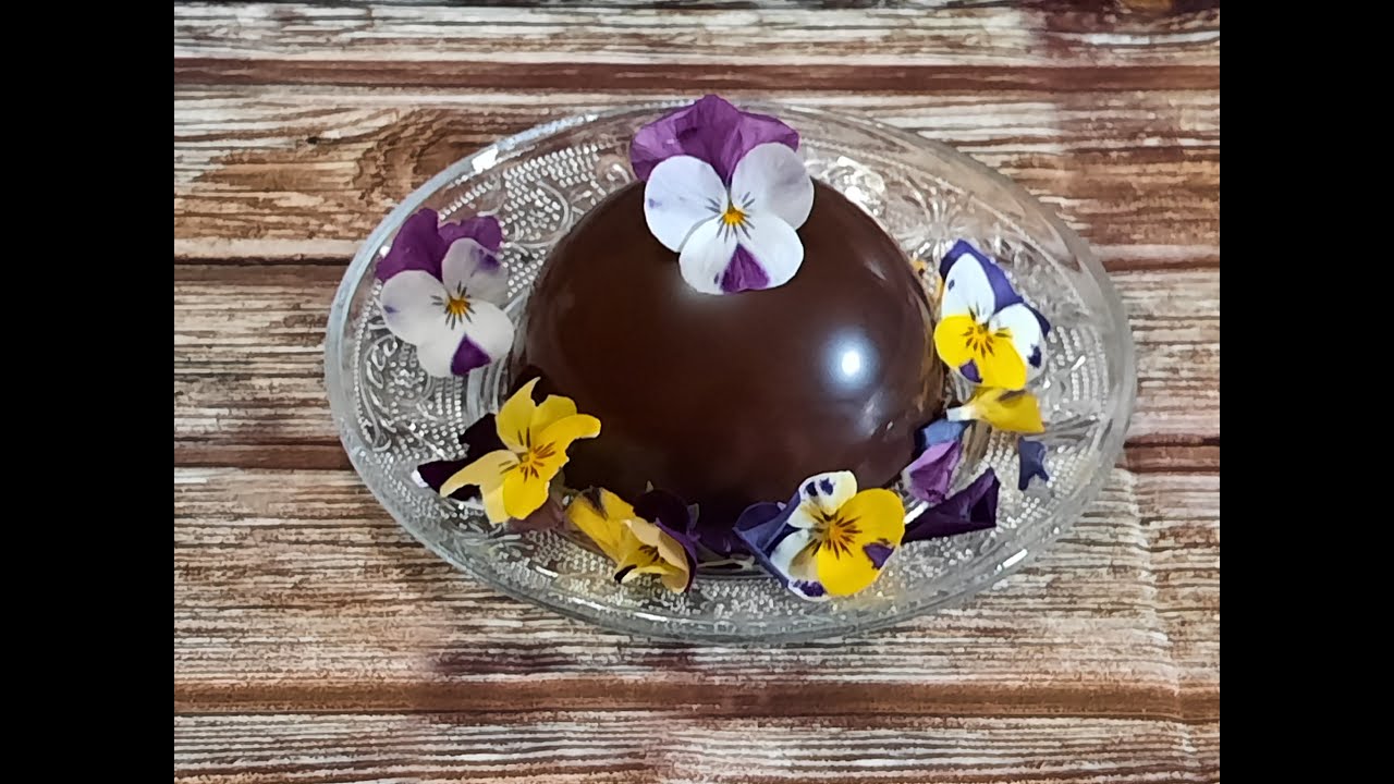 Mezza Sfera di Cioccolato e Meringa