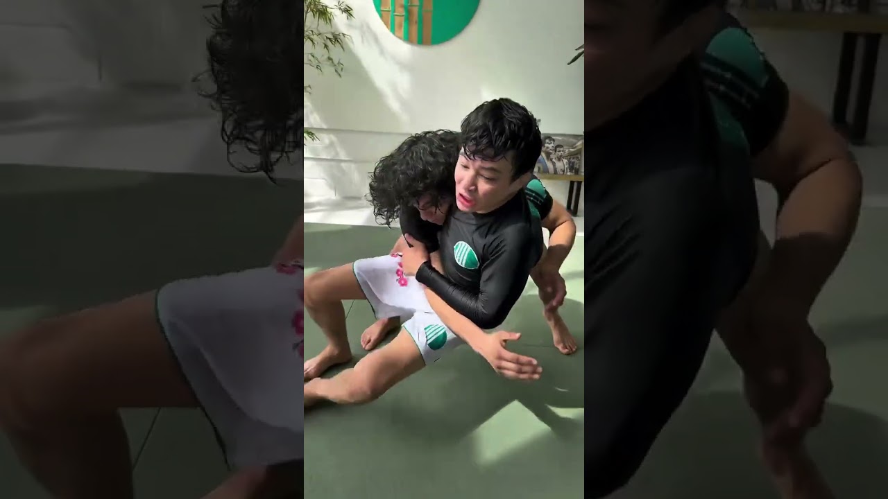 Responde aí já tomou uma dessa ? “Flying Jlock”🔥🥋 