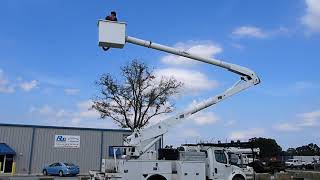 RDD - 10/9/21 - Lot 3057 - 2012 Freightliner M2-106  Bucket Truck