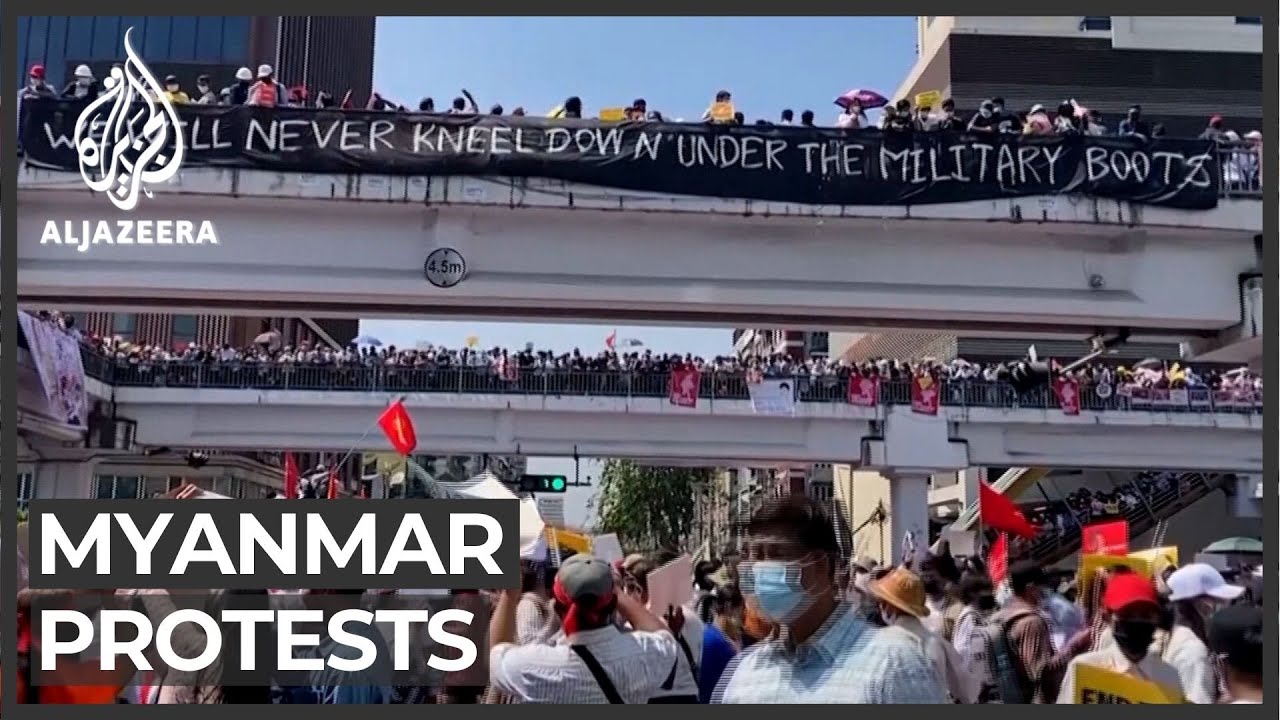 تسبب المتظاهرون في شلل مروري في يانغون وسط مخاوف من اندلاع أعمال عنف