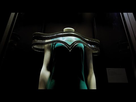 Video Dagli abiti de 'Il diavolo veste Prada 2' alla tunica di Hopkins, costumi di scena in mostra a
