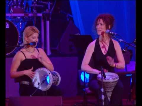 שרית חדד מחרוזת רועים מתוך ההופעה בהיכל התרבות 