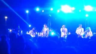 Video thumbnail of "Kazoo - Όλο γυρνάμε [Live]"