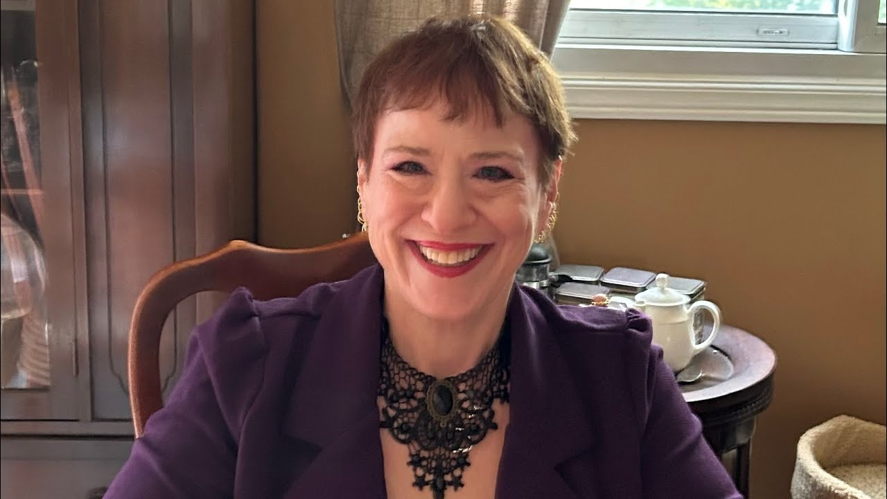 ASMR-РОЛЕВАЯ ИГРА: сваха задаёт вам личные вопросы и позитивные утверждения, любящая и добрая