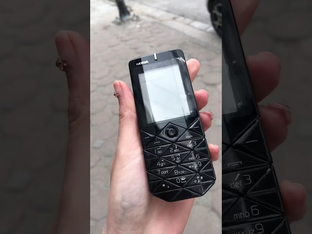 Nokia 7500 kim cương đen tại Cổ Độc Lạ