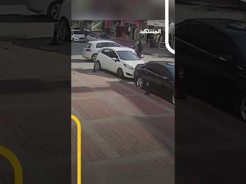 نجا بأعجوبة راكب دراجة في أنطاليا يفلت من موت محقق بعدما كاد رأسه يرتطم بالرصيف