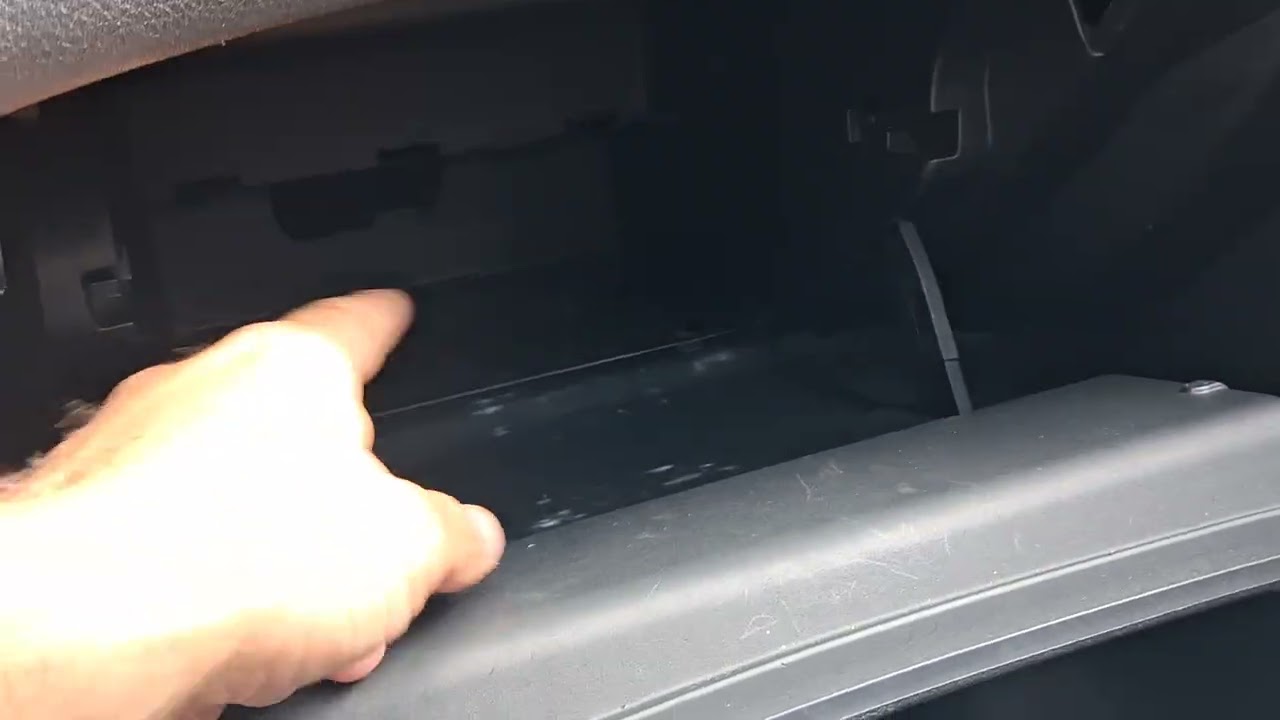 Where Are the AUX, USB & Charger Ports in a Nissan Sentra (2013
