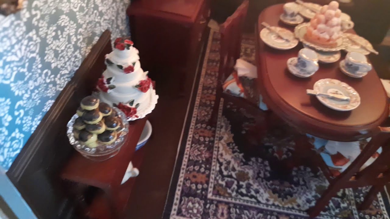 Georgian dollhouse circa 1812 lock down project