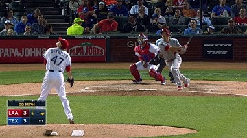 LAA@TEX: Freese rips a two-run homer to right field