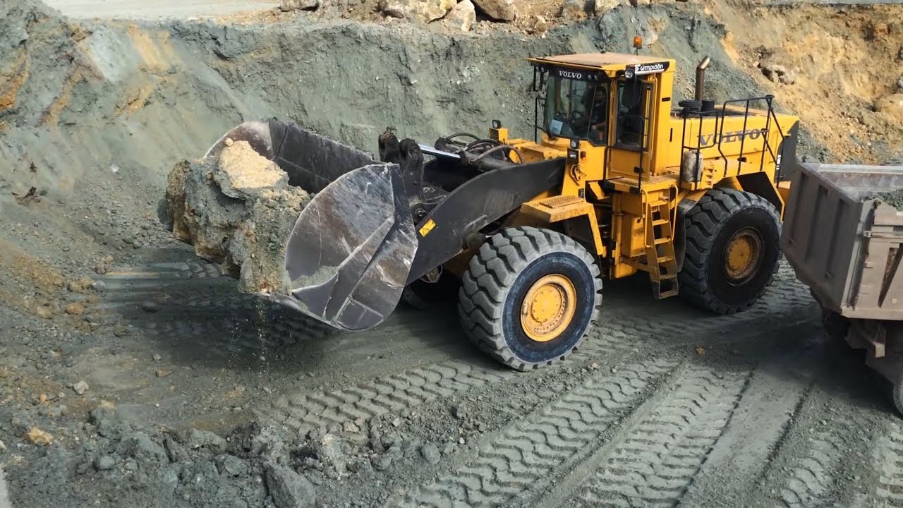 Volvo L330E Wheel Loader Loading Trucks With Three Passes - Sotiriadis Mining Works