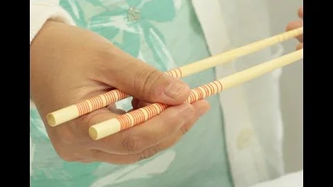 How to Hold & Use Chopsticks the Right Way! - DayDayNews