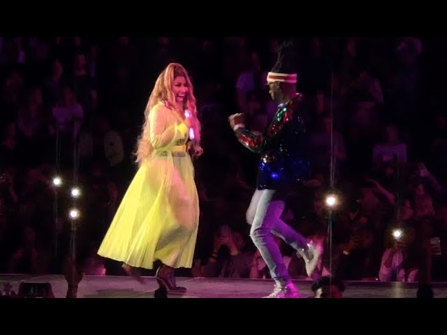 Nicki Minaj & Stylo G - Touchdown Live @ The O2 London