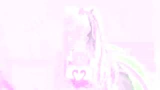 Ariana Grande  Ew