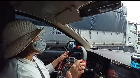 Tập luyện đường đèo dốc lên ngọn Hải Đăng Vũng Tàu cùng hai bạn nữ mới có GPLX và lần đầu lái xa