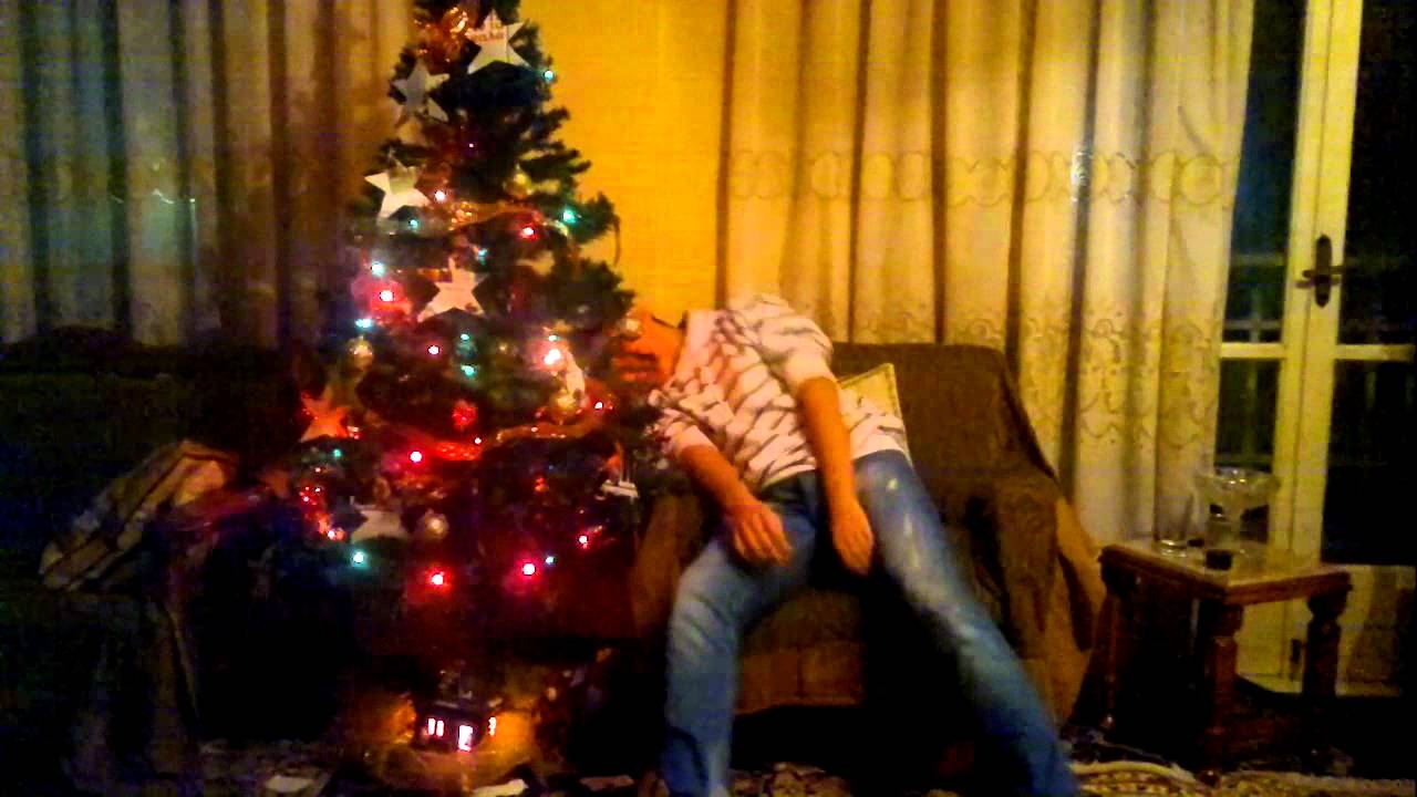 ELECTRIC SHOCK FROM CHRISTMAS TREE GREECE YouTube