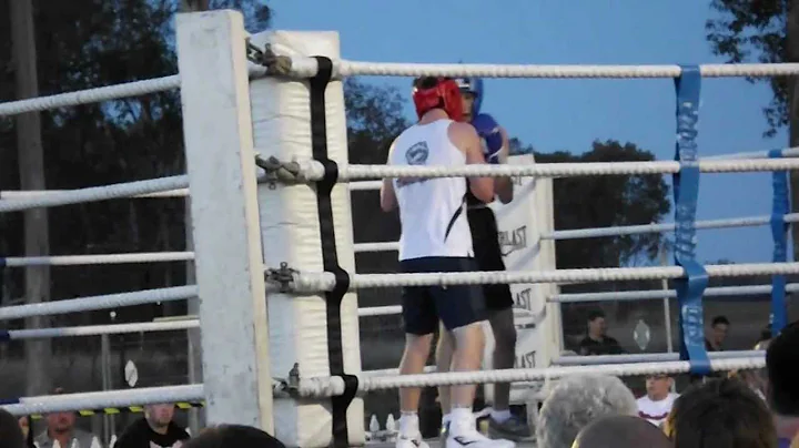 Coreys 2nd fight Oct 2012 Round 2.avi