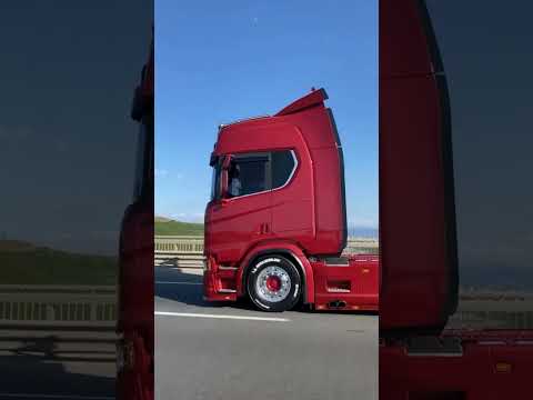 SCANIA S770 V8 Open Pipe Engine Sound