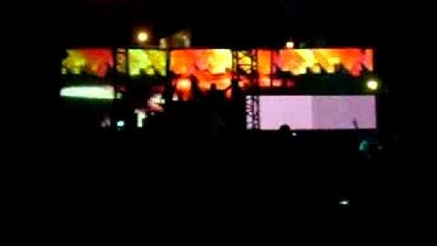 Pete Tha Zouk@Nova Era Beach Party 2009 playing P.Cazanova-Selfish Love