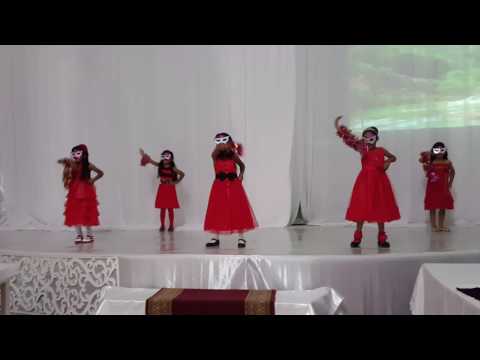 استعراض اغنية حلوة الدنيا من حفل تخرج رياض اطفال مدرسة انس بن مالك