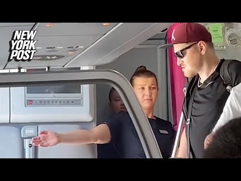 Ukrainian vet who lost his leg forcibly removed from plane ride home