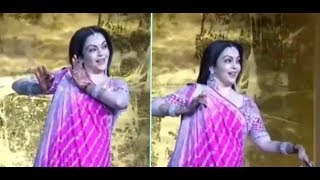 Nita Ambani dances to Krishna Bhajan at son Akash and Shloka Mehta's wedding by surprising but true 397 views 5 years ago 4 minutes, 39 seconds
