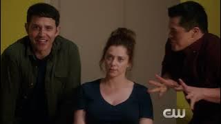 We Tapped That Ass - feat. Santino Fontana & Vincent Rodriguez III - 